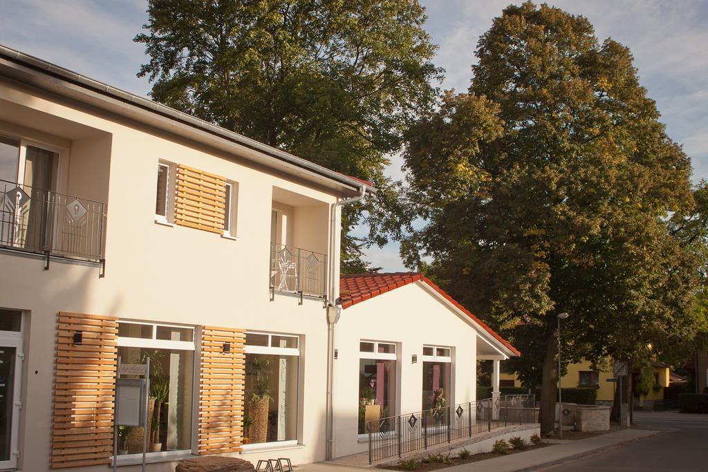 Cafe Hehrlich - Cafe, Pension & Mehr Bad Tennstedt Eksteriør bilde