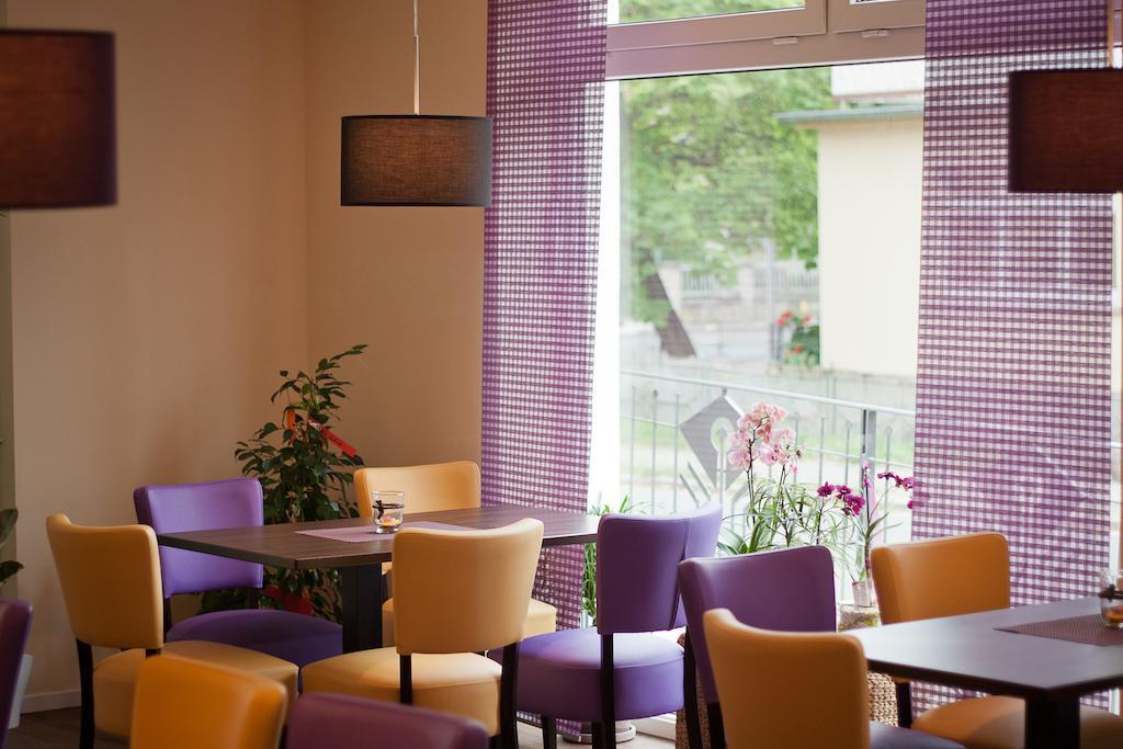 Cafe Hehrlich - Cafe, Pension & Mehr Bad Tennstedt Eksteriør bilde